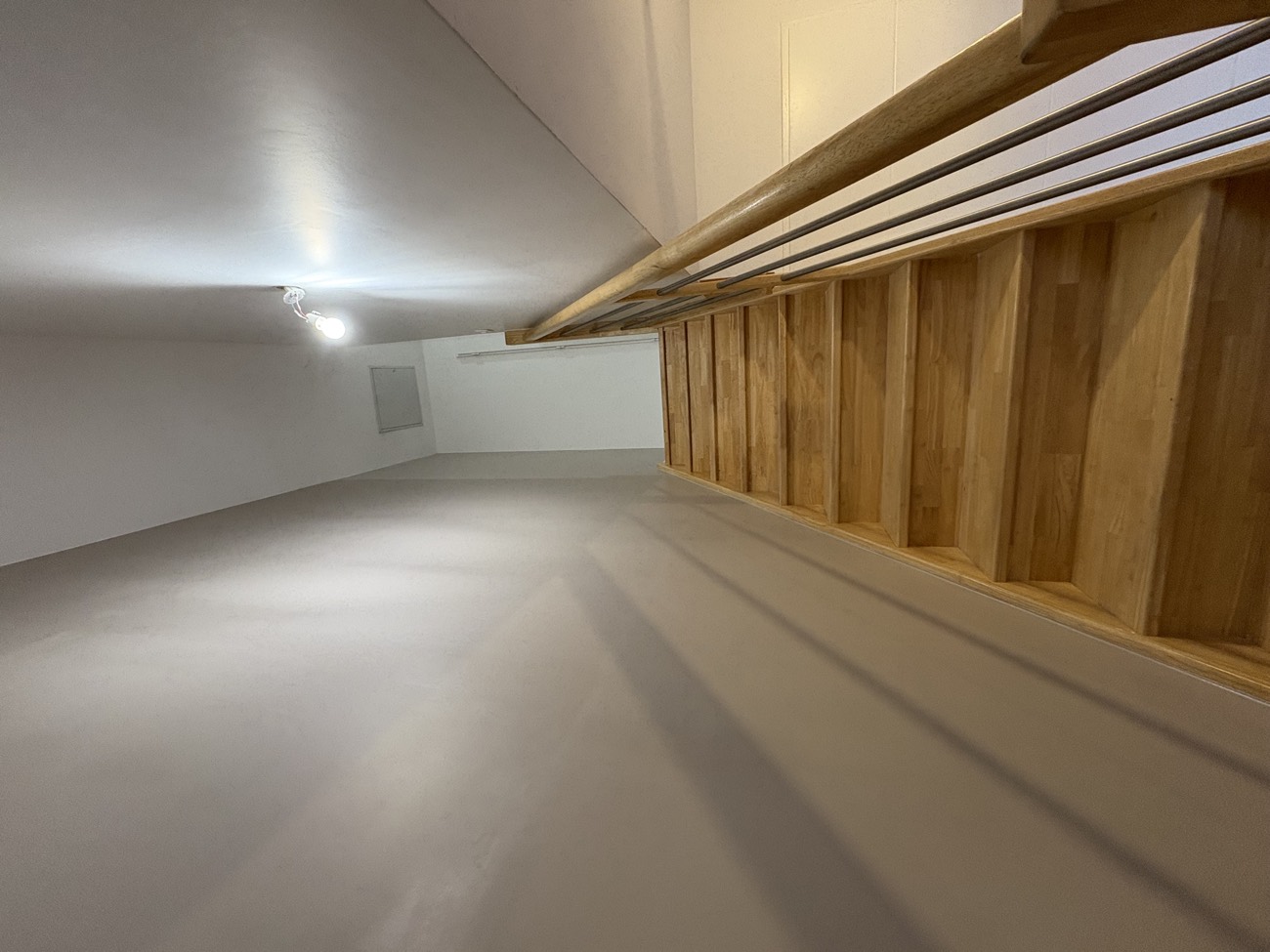 Cage d'escalier — réalisation KCMH Rénovations